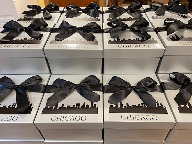 Chicago silhouette gift box chicago-silhouette-gift-box.jpg