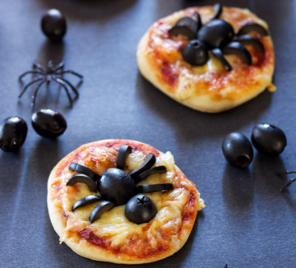 Mini spider pizzas